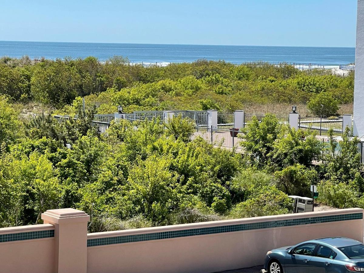 1B/1B Condo With Ocean Views, Resort Style, Free Wifi, Few Steps To The Beach!! 와일드우드크레스트 외부 사진